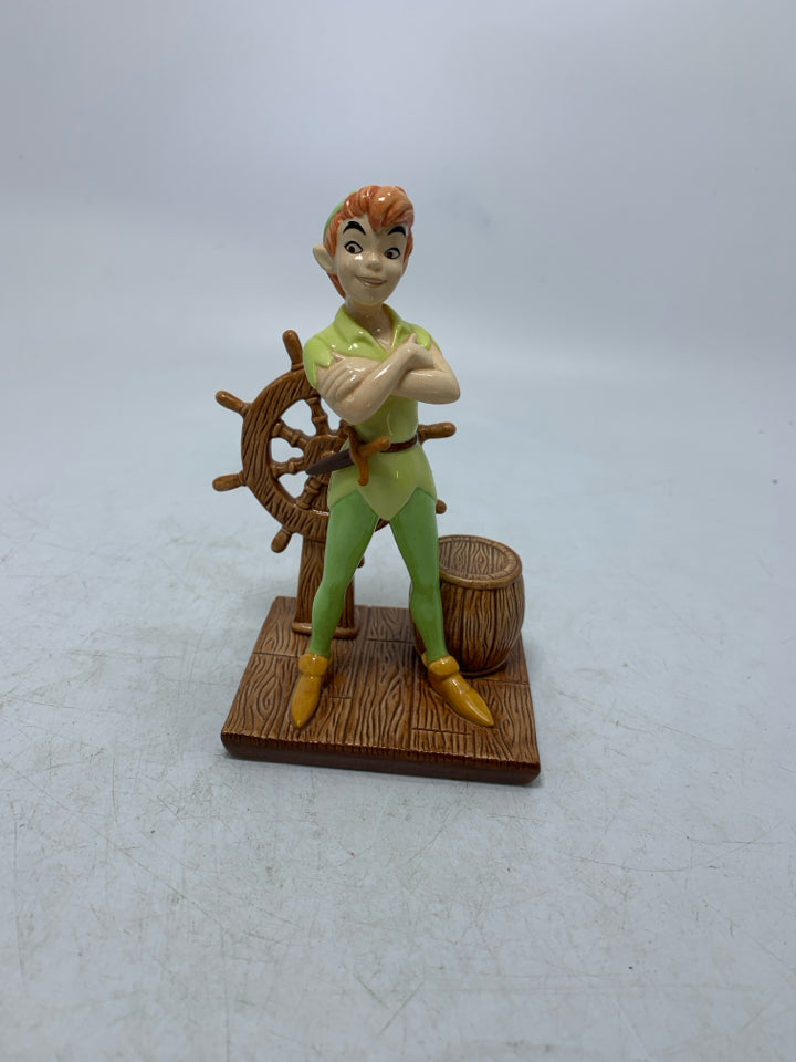 VTG DISNEY SHOWCASE PETER PAN FIGURINE 2002.