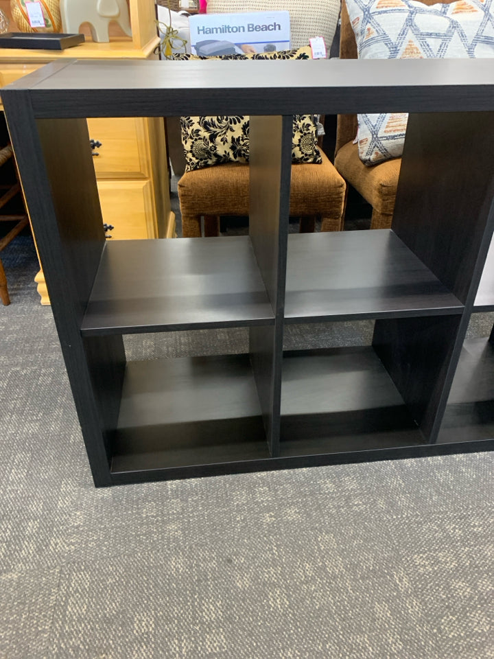 BLACK RECTANGLE 8 CUBE CUBBIE SHELF.