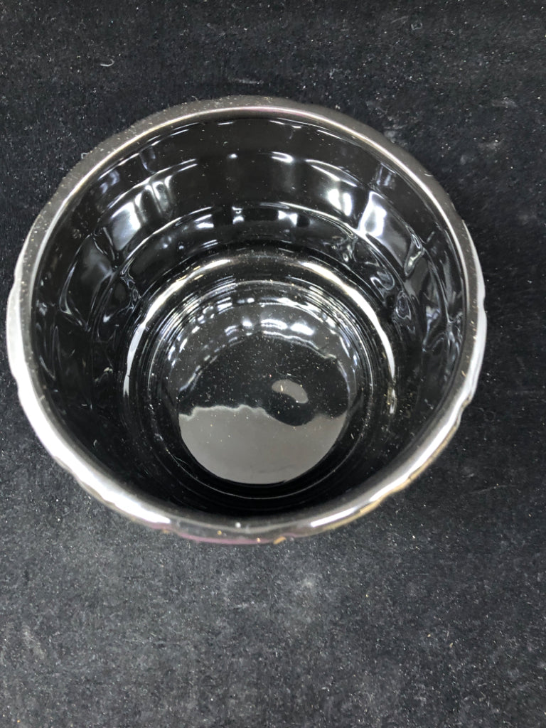 BLACK AND GOLD PLANTER.