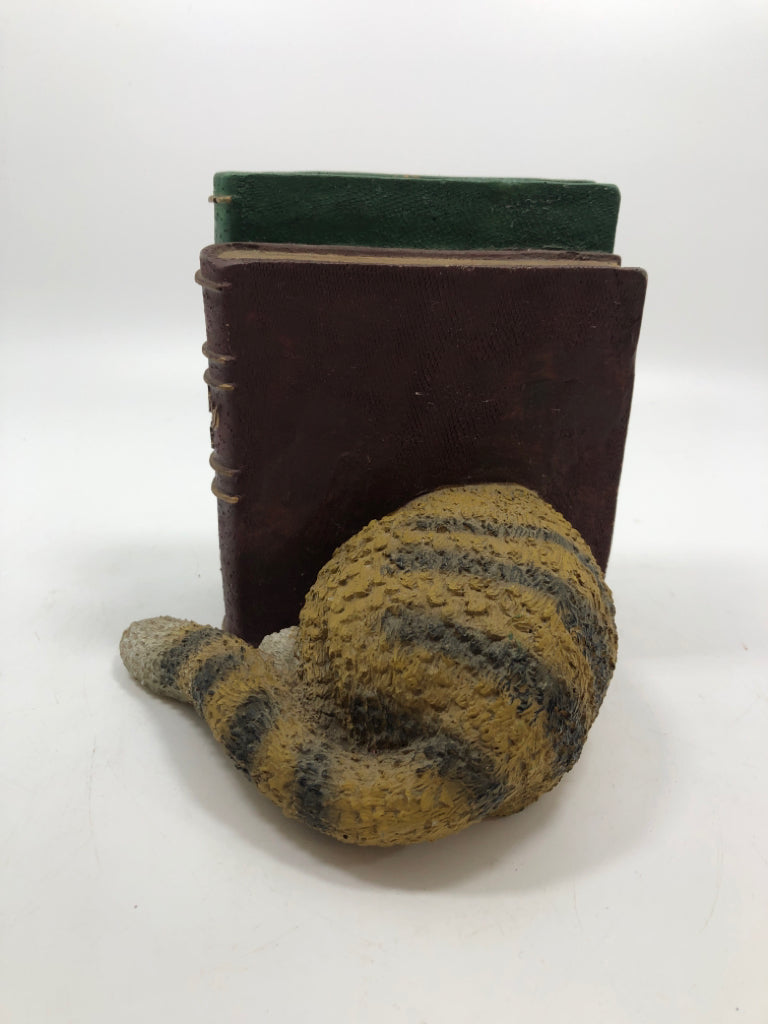 CAT TAIL BOOK END KEY HOLDER.