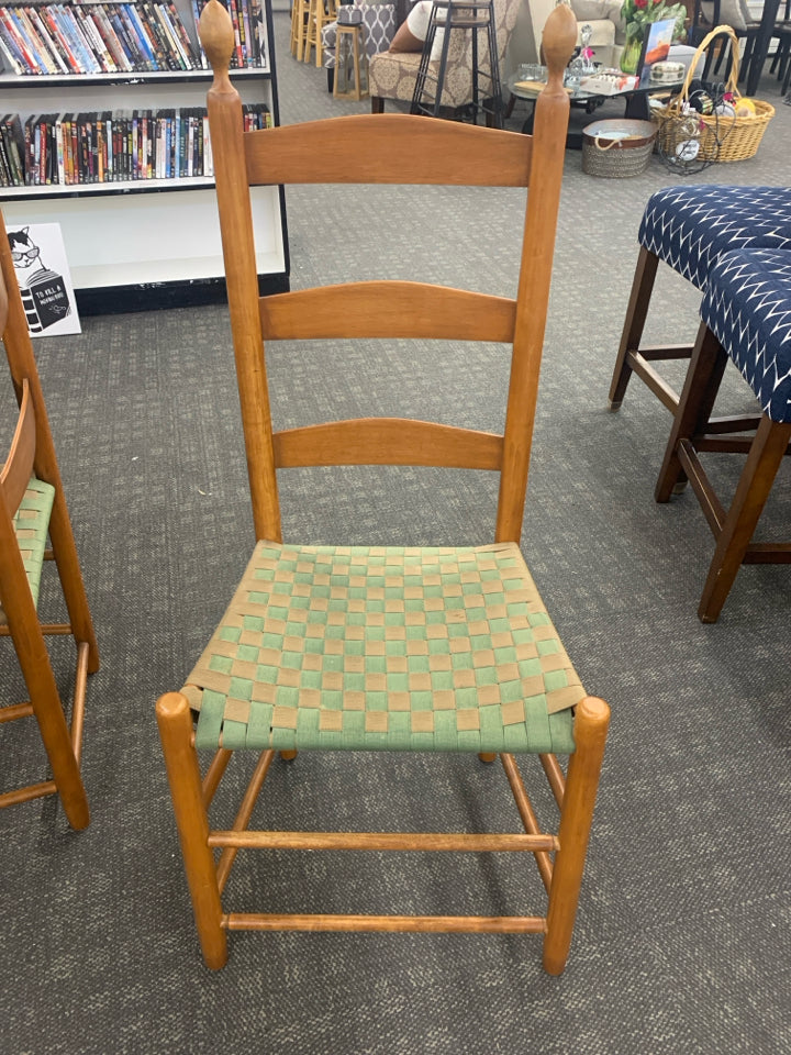 WOOD DINING TABLE W/8 LADDER BACK WOVEN SEAT CHAIRS AND LEAF.