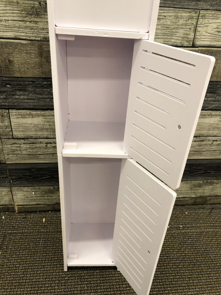WHITE BATHROOM ORGANIZER.