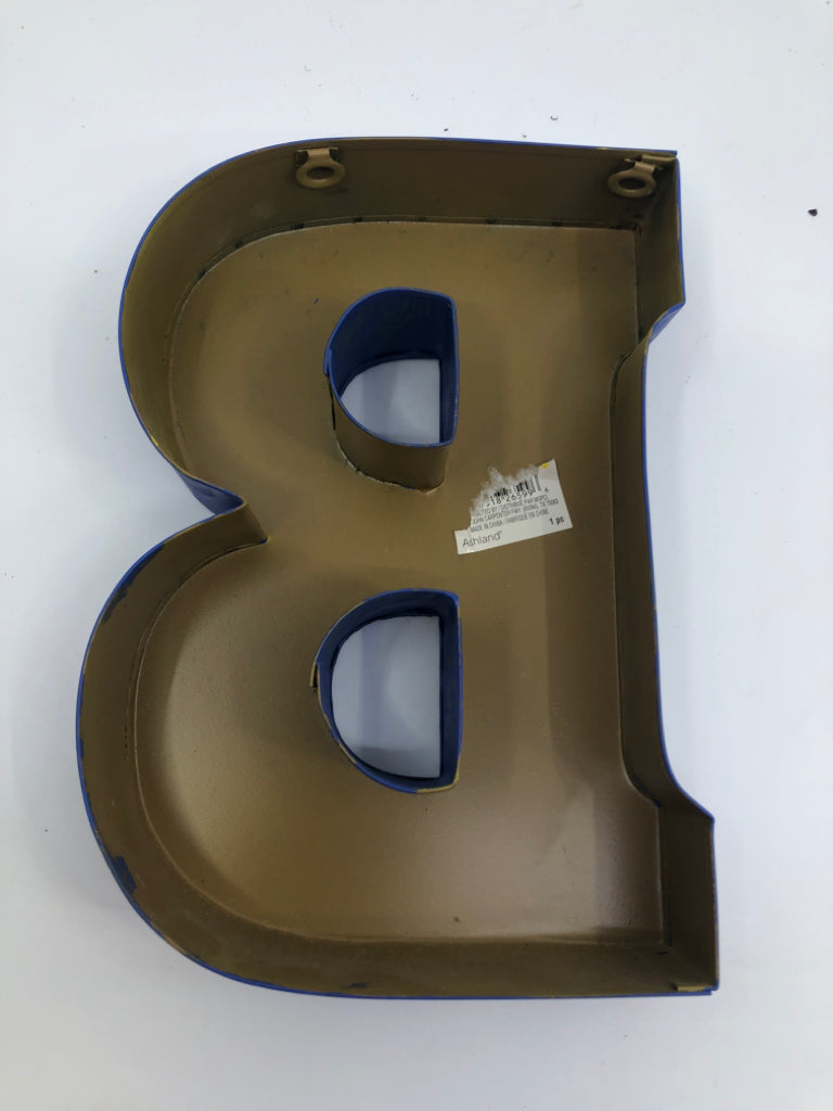 BLUE METAL "B" DECOR.