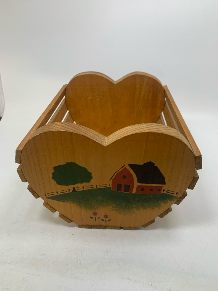 SLOTTED BASKET HEART SHAPED W/ PAITNED BARN.