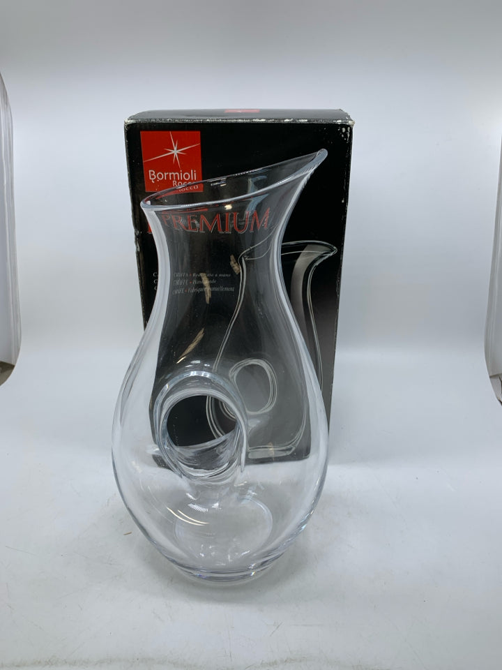 NIB DONUT HOLE GLASS DECANTER.