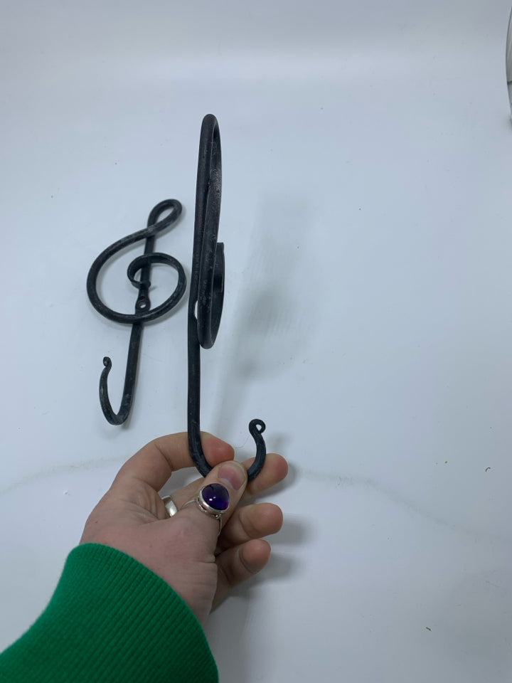 2 METAL MUSIC NOTE SHAPED HOOKS.