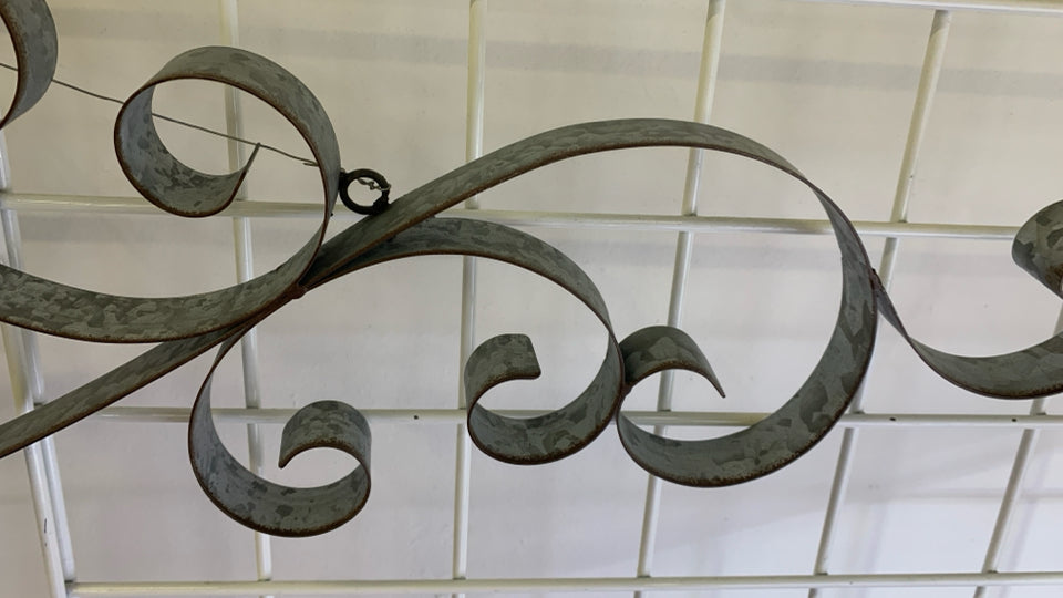 GALVANIZED METAL FLEUR DE LIS WALL HANGING.