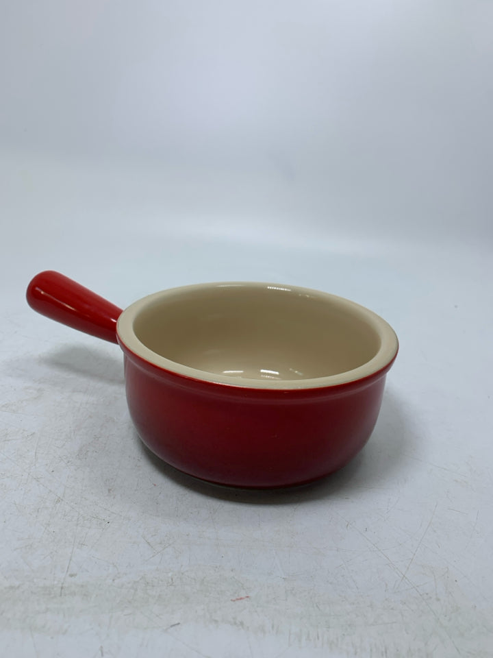 STONEWARE FRENCH ONION SOUP BOWL W/ HANDLE "CERISE".