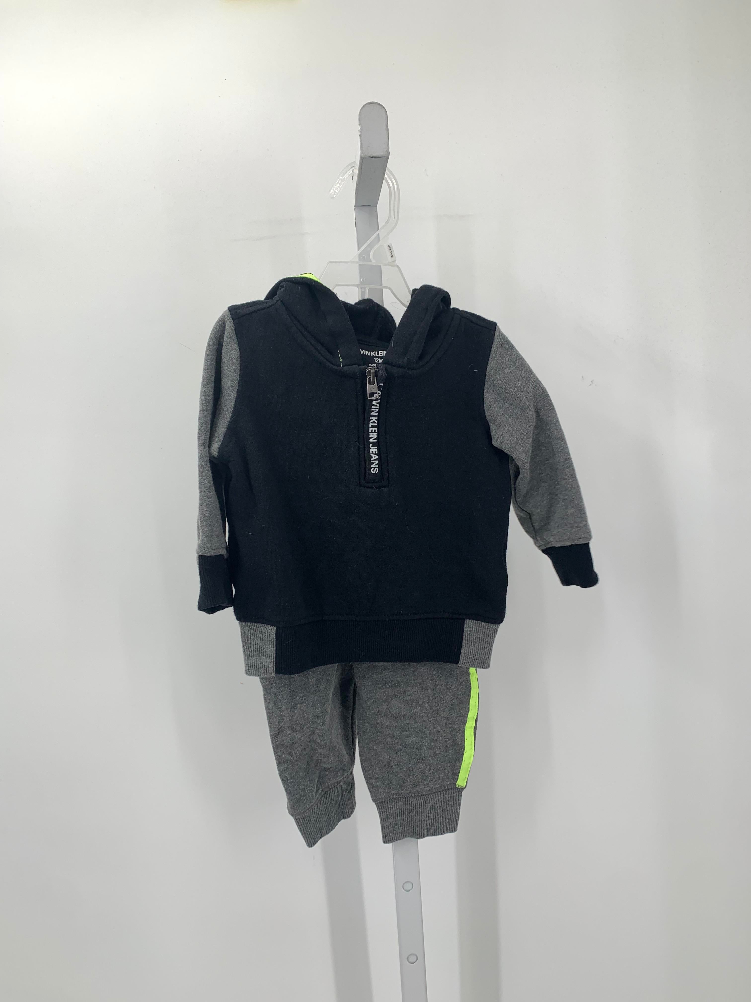 HOODED SWEAT JACKET AND PANTS