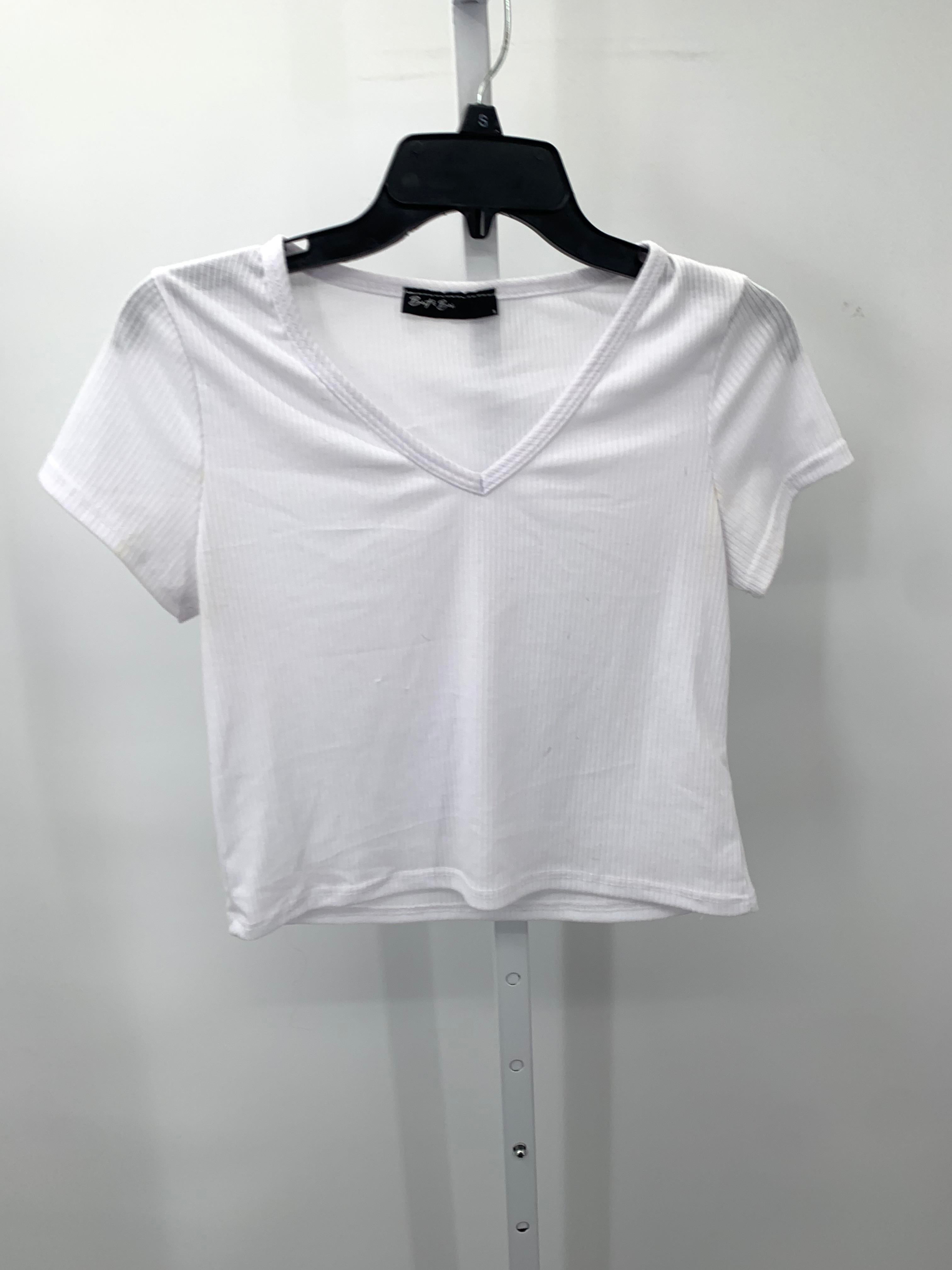 Size Small Juniors Short Sleeve Shirt