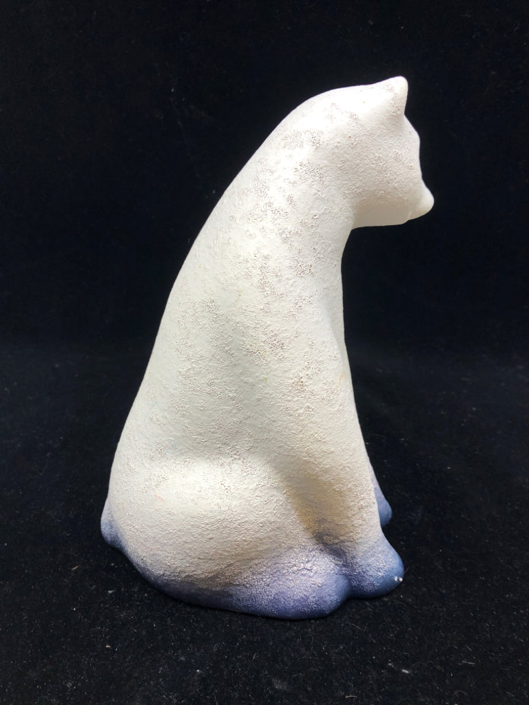 TALL SITTING POLAR BEAR.