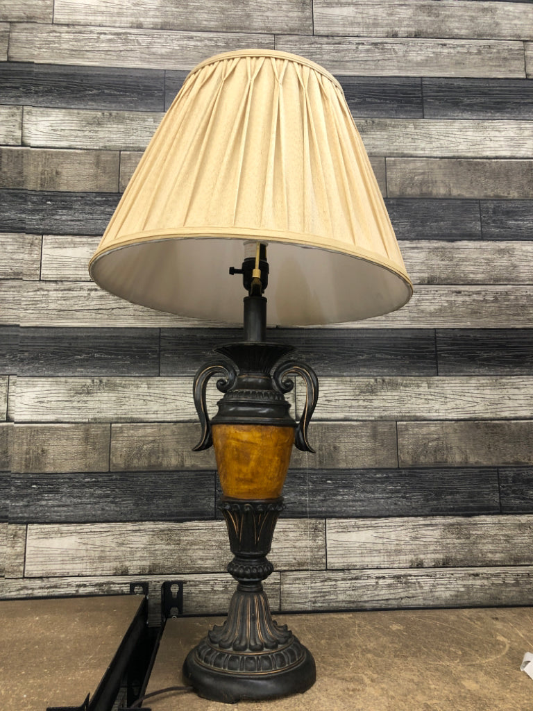 VTG-STYLE URN SHAPED LAMP W/PLEATED SHADE.