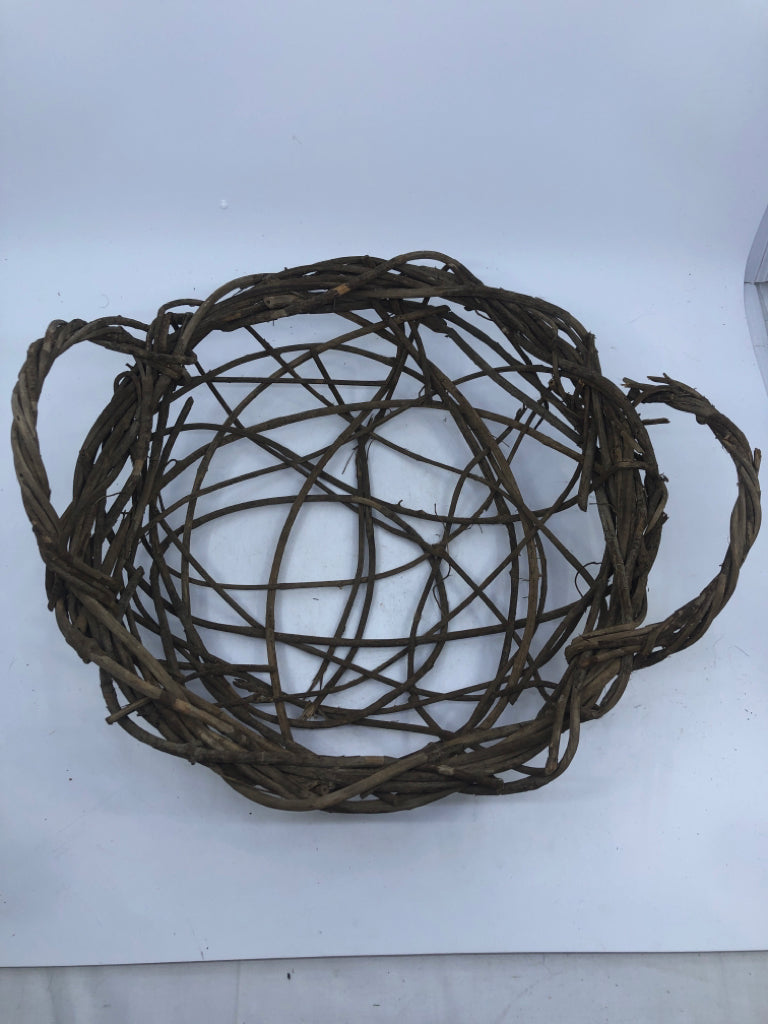 RUSTIC TWIG CIRCLE BASKET W/ 2 HANDLES.