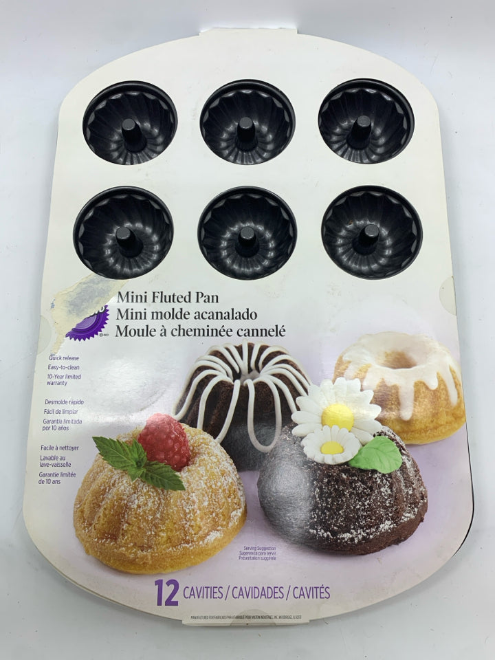 NIP 12 SECTION MINI FLUTED PAN.