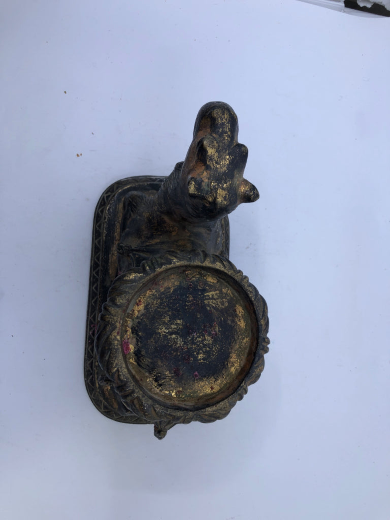 VTG DISTRESSED LAYING CAMEL PILLAR CANDLE HOLDER.