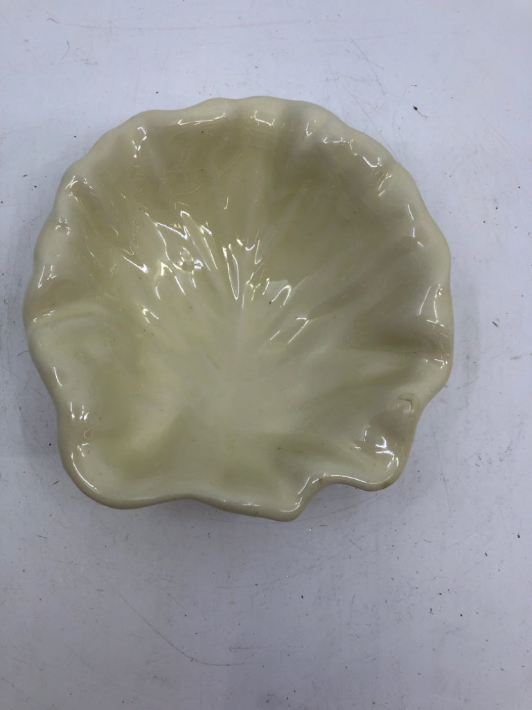 4 CREAM CABBAGE LEAF STYLE BOWLS.