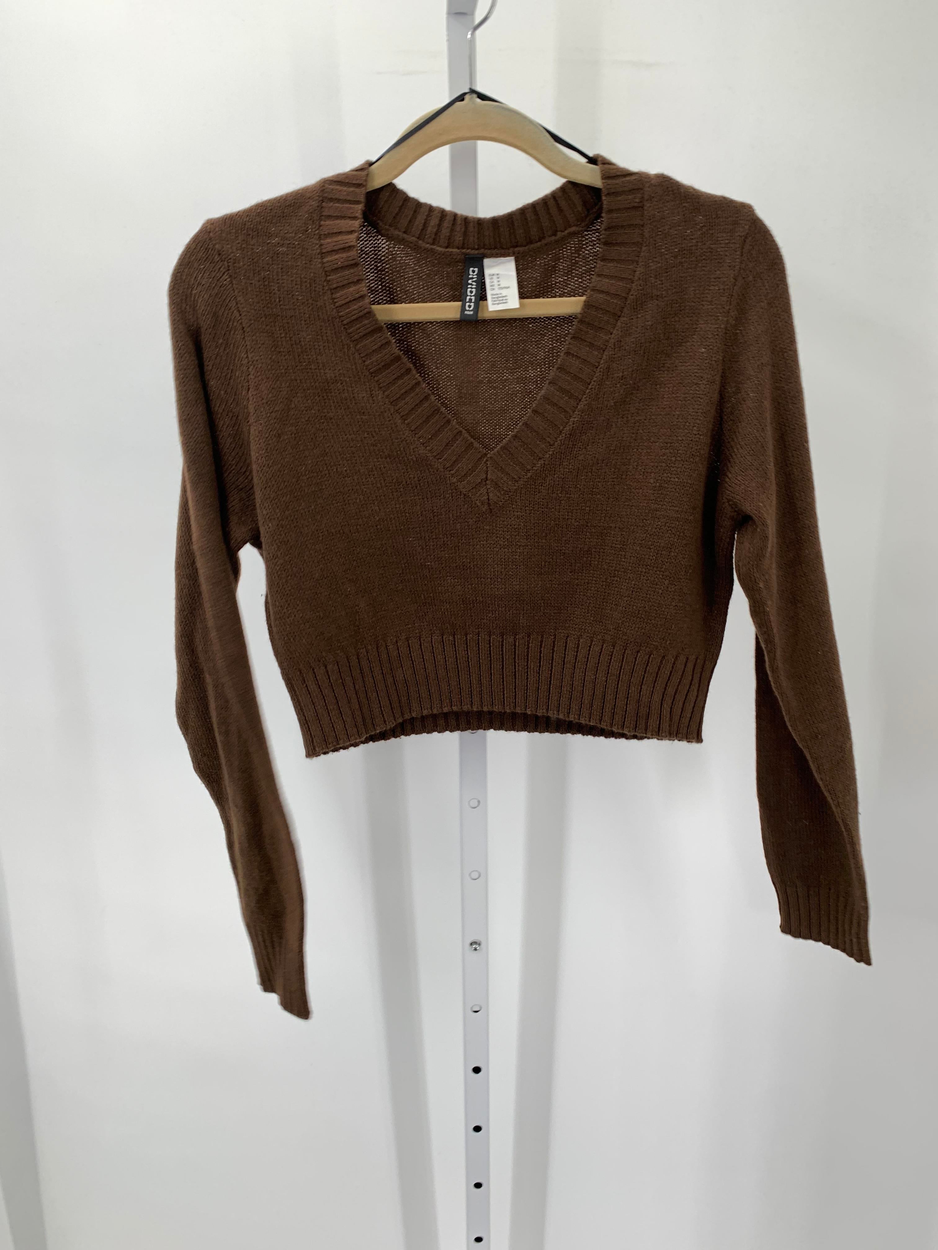 Divided Size Medium Juniors Long Sleeve Sweater