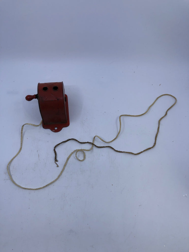 RED VTG CLOTHESLINE.