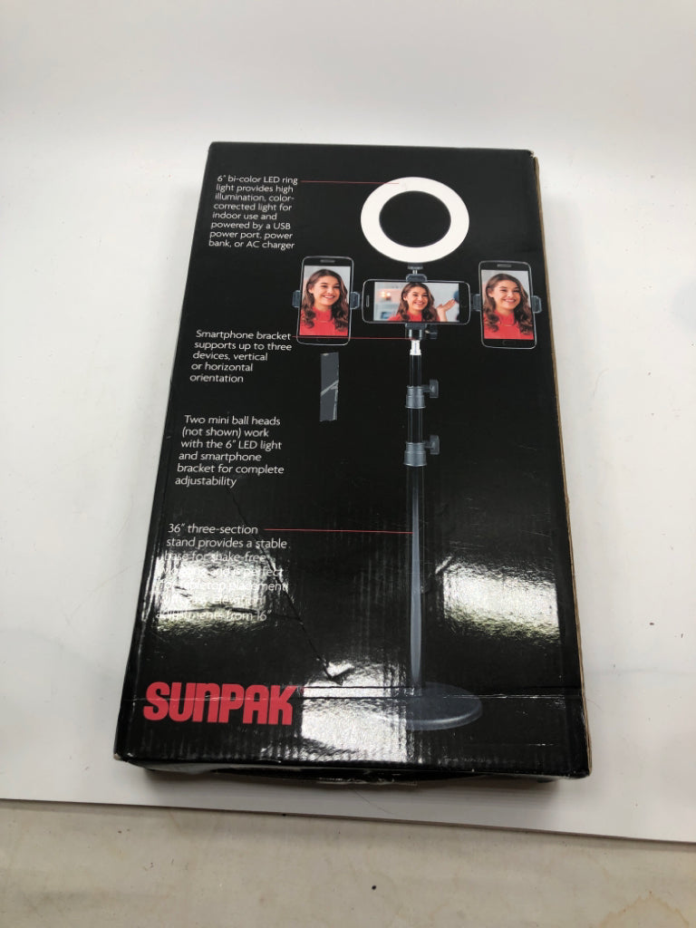 NIB SUNPAK ESSENTIALS VLOGGING KIT.