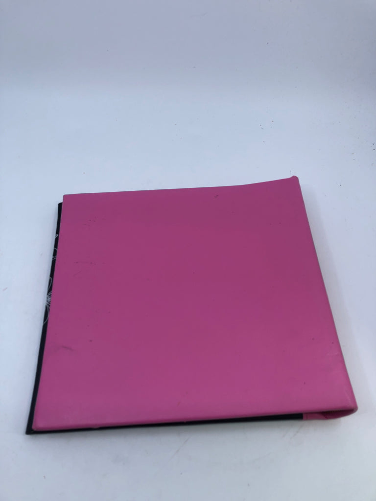 BLACK/PINK "THE GIRLS" PHOTO ALBUM.