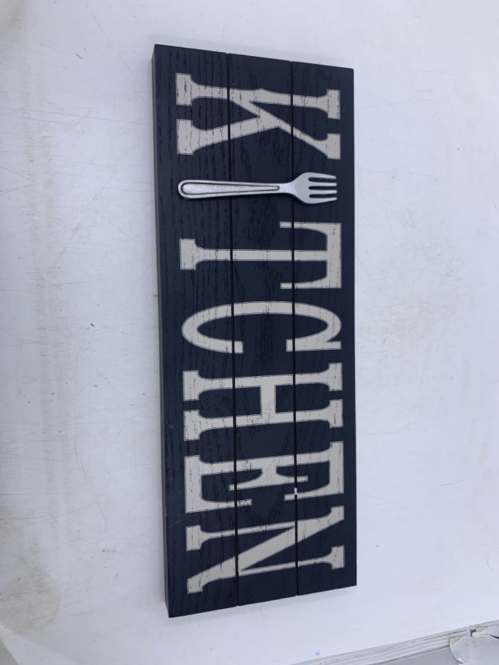 KITCHEN WALL HANGING W/ FORK AS i.