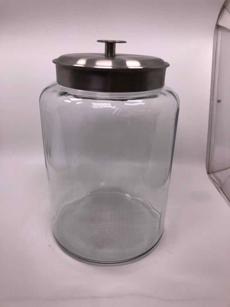 GLASS CANISTER W/METAL LID.
