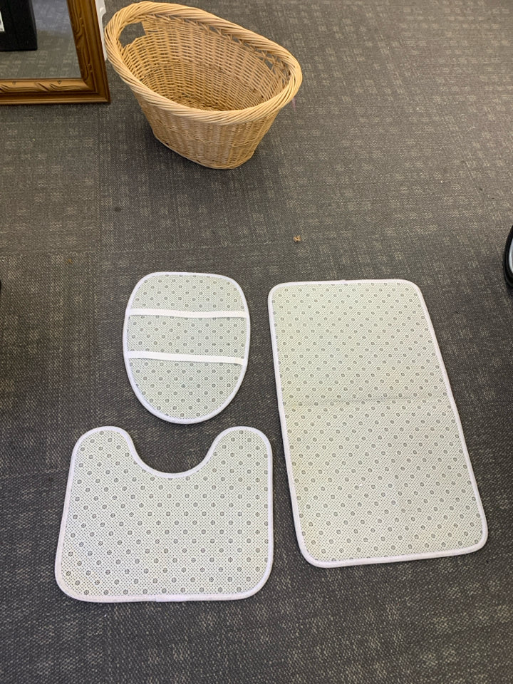 3PC PLAID HOME BATH SET- 2 MATS, 1 SEAT COVER.