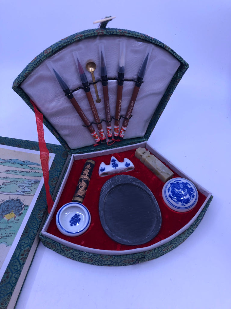 ASIAN STYLE GREEN FABRIC CASE CALIGRAPHY SET W/NOTEBOOK.