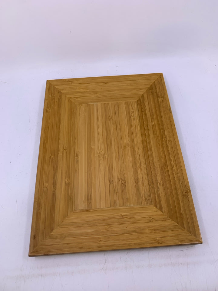 BAMBOO RECTANGLE SERVING TRAY.
