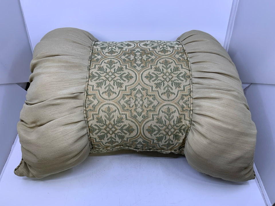 TAN MEDALLION PATTERN W/ SHEER SIDES RECTANGLE.