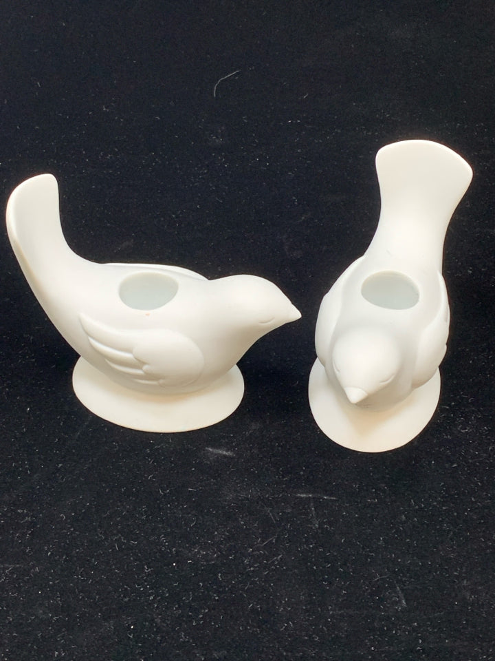 2 CERAMIC BIRD CANDLESTICK HOLDERS.