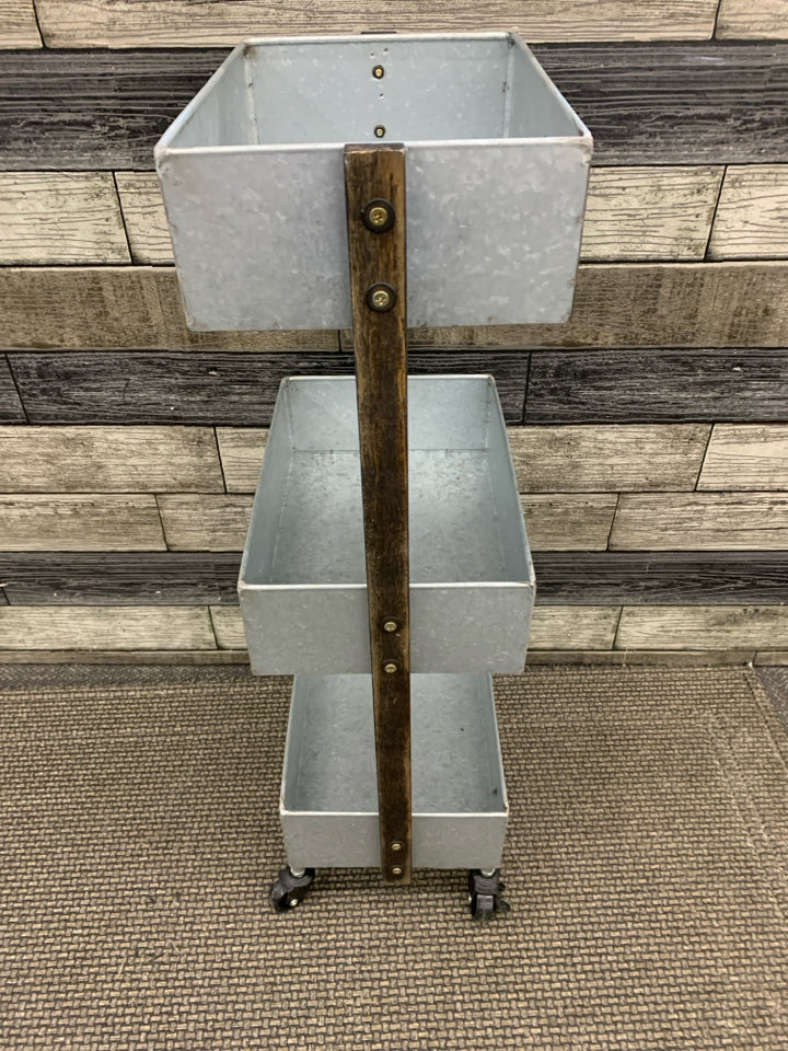 3 TIER METAL/WOOD ROLLING STORAGE CART.