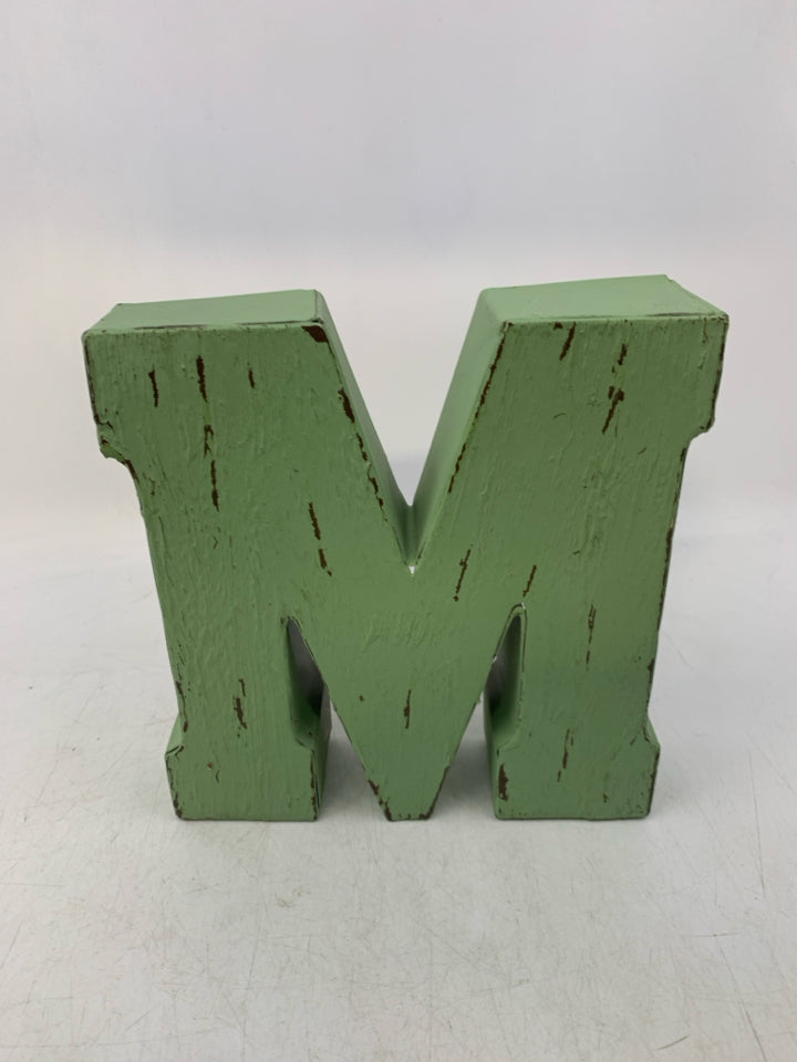 METAL GREEN DISTRESSED MONOGRAM M.