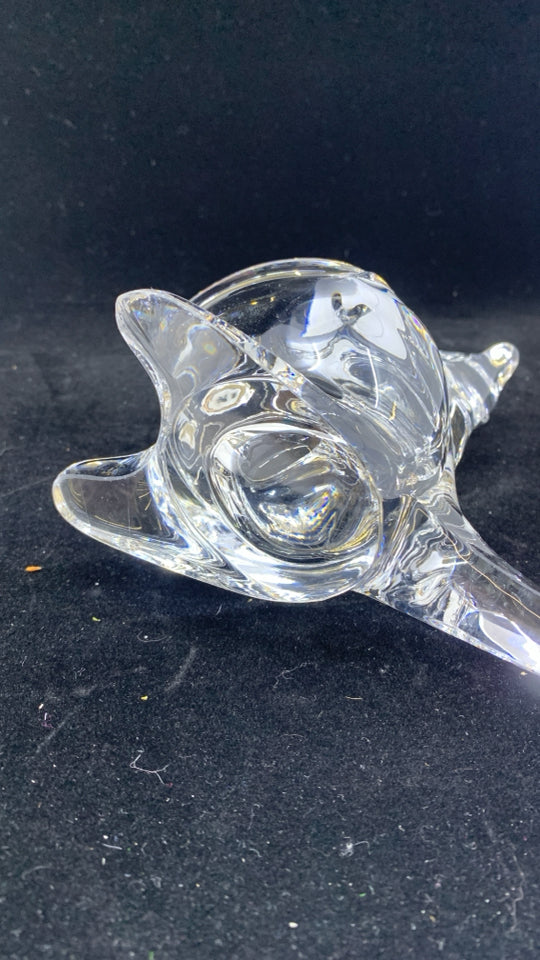 GLASS KANGAROO PLANTER.