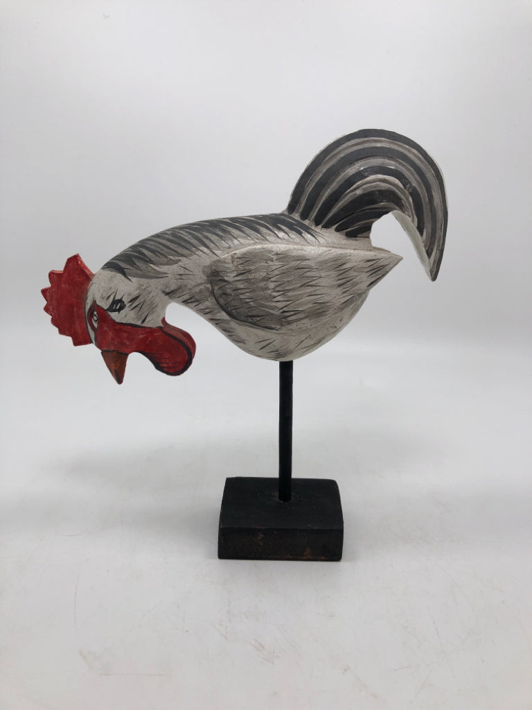 HAND-CARVED WOODEN ROOSTER.
