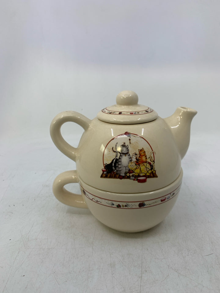 2 PC PRIMITIVE STYLE ASSORTED CATS.