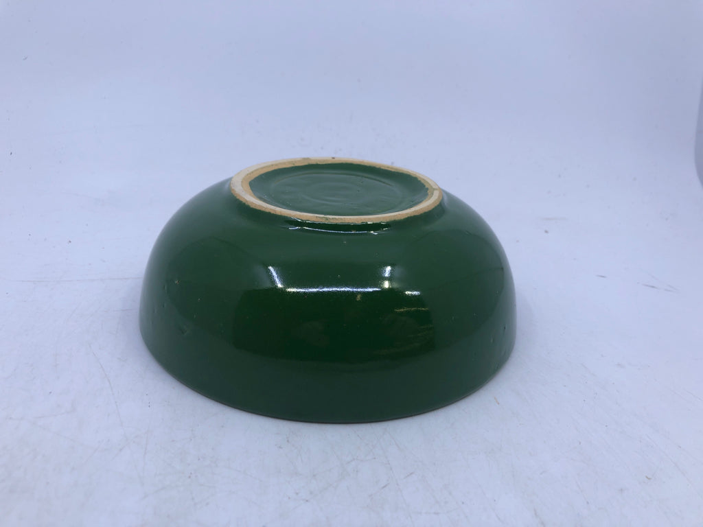 4 PC GREEN SERVING SET - 3 BOWLS 1 SERVING BOWL.