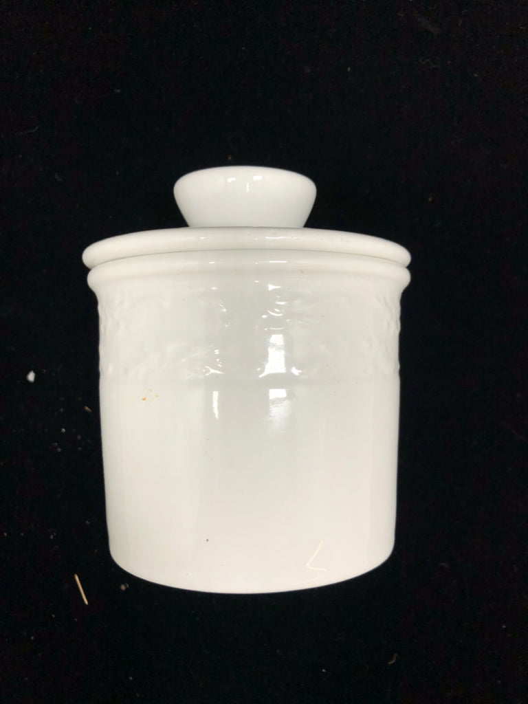 WHITE CERAMIC BUTTER BELL CROCK.