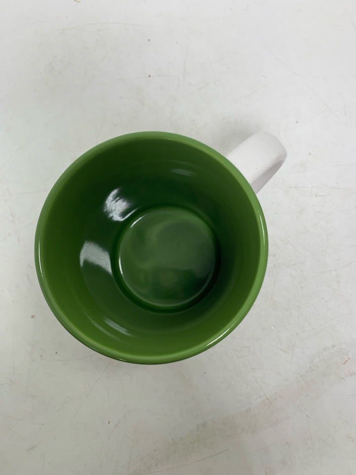 PATCHWORK PEANUTS THEMED MUG.