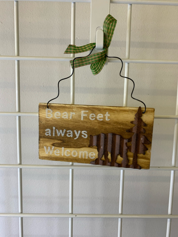 SMALL WOOD BEAR FEET WALL HANGING.
