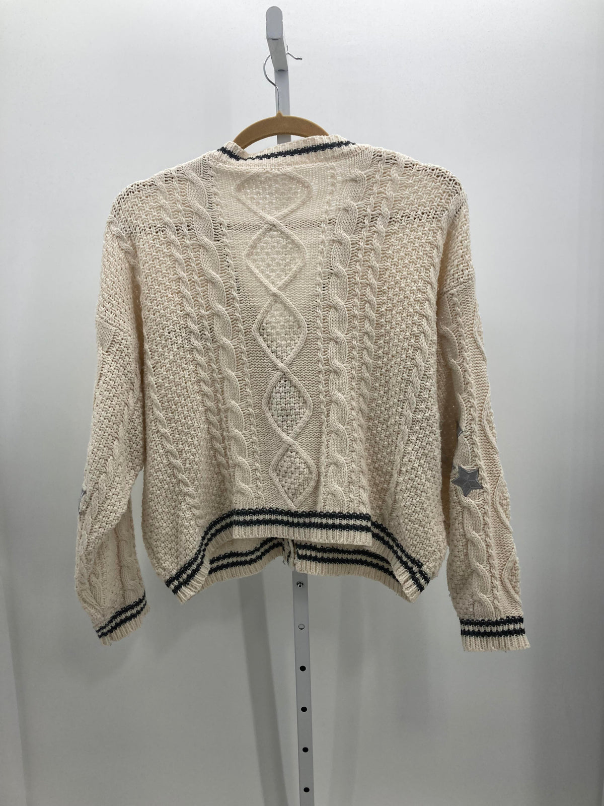 Size Medium Juniors Long Sleeve Sweater