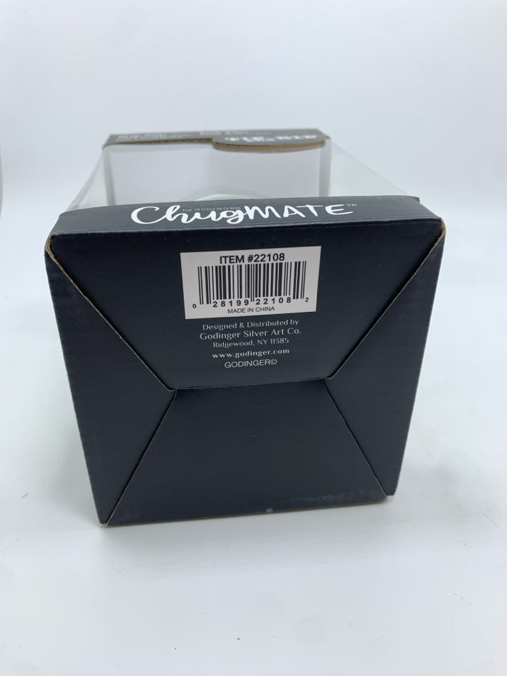 NIB CHUG MATE WINE BOTTLE TOPPER.