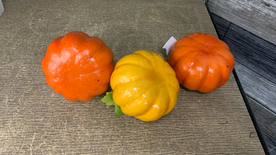 3 FOAM PUMPKINS DECOR.