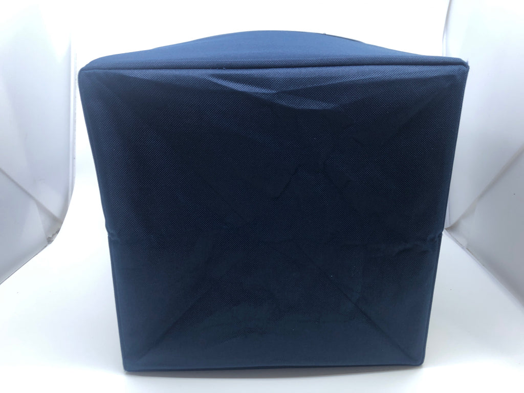 NAVY BLUE STORAGE CUBE W HANDLE.
