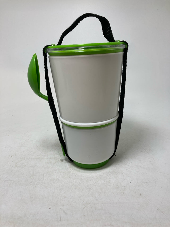 NEW LUNCH POT 2 PC PLASTIC STACKING STORAGE W/ SPORK