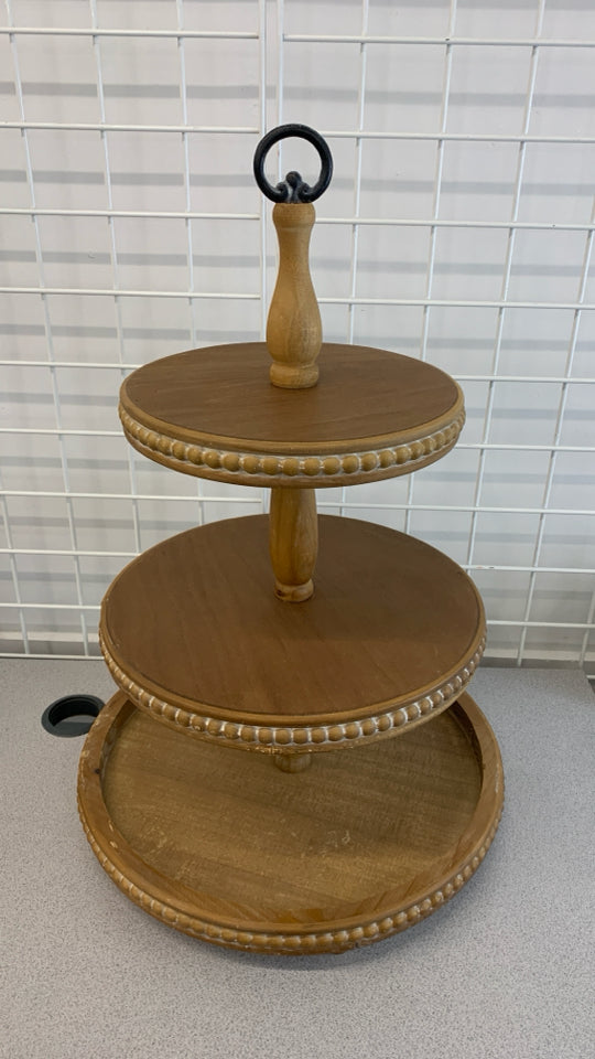 3-TIER WOODEN SERVER W/TEXTURED RIM.