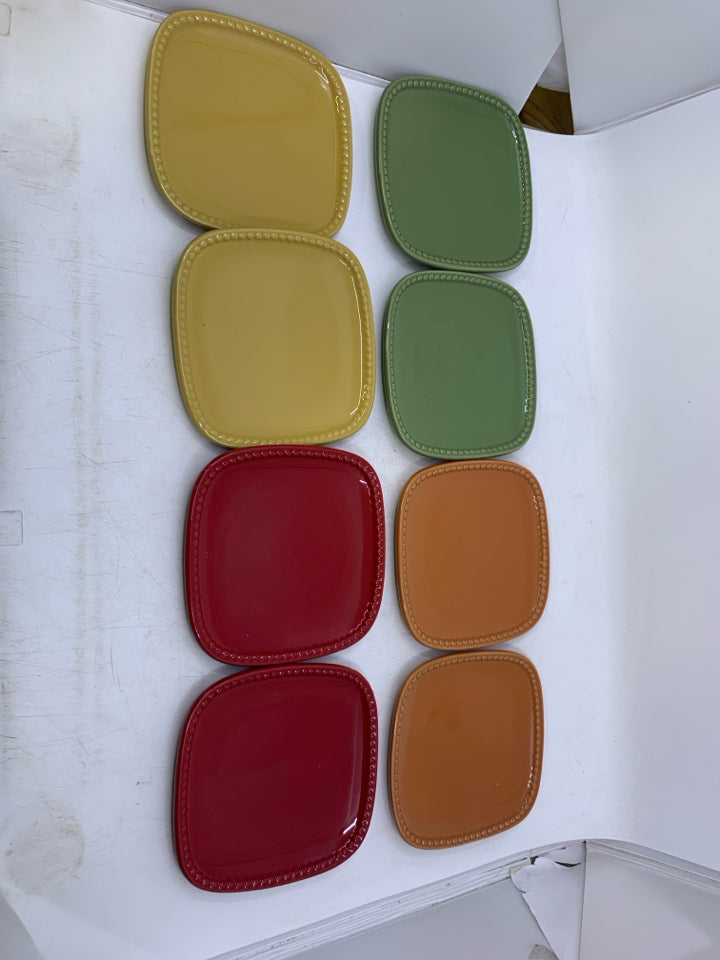 8 PAVILLION APPETIZER PLATES IN STAND.