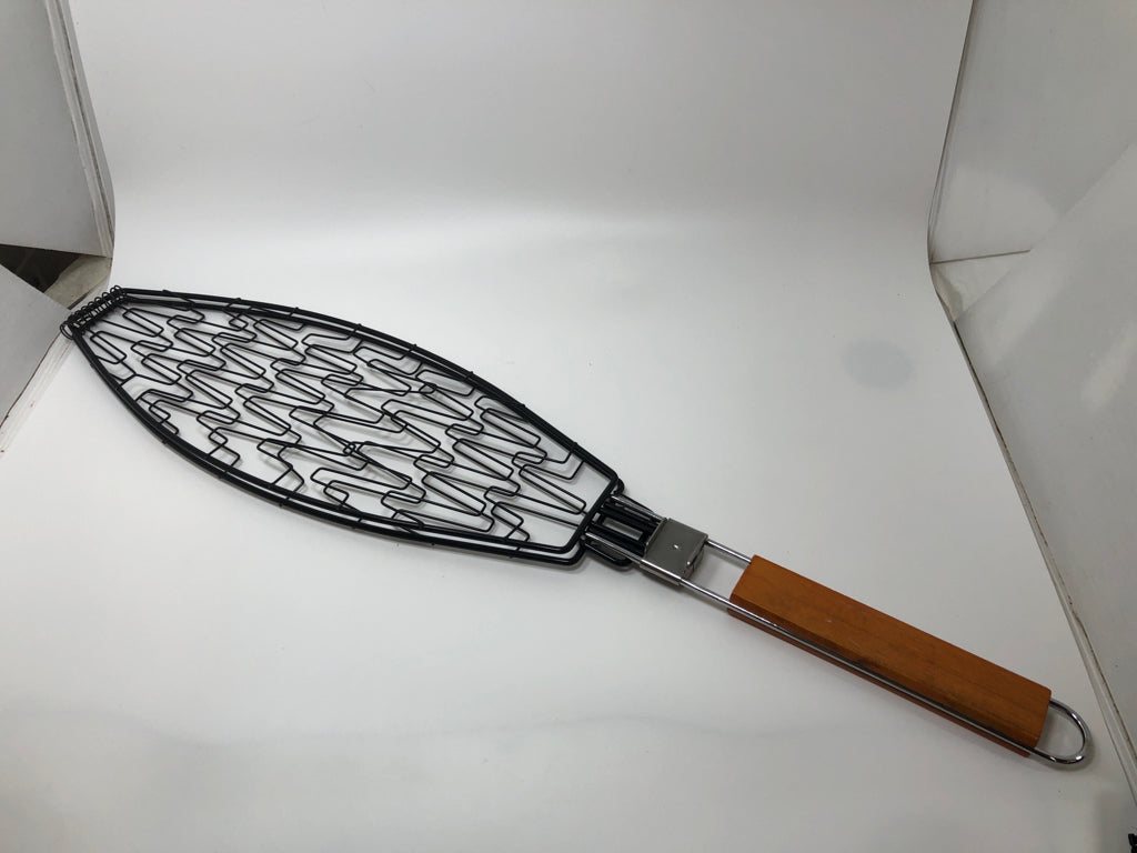 BBQ FISH BASKET.