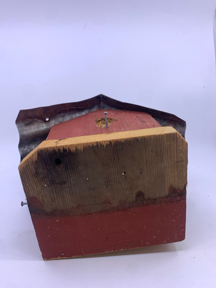 RED DISTRESSED BIRD HOUSE.