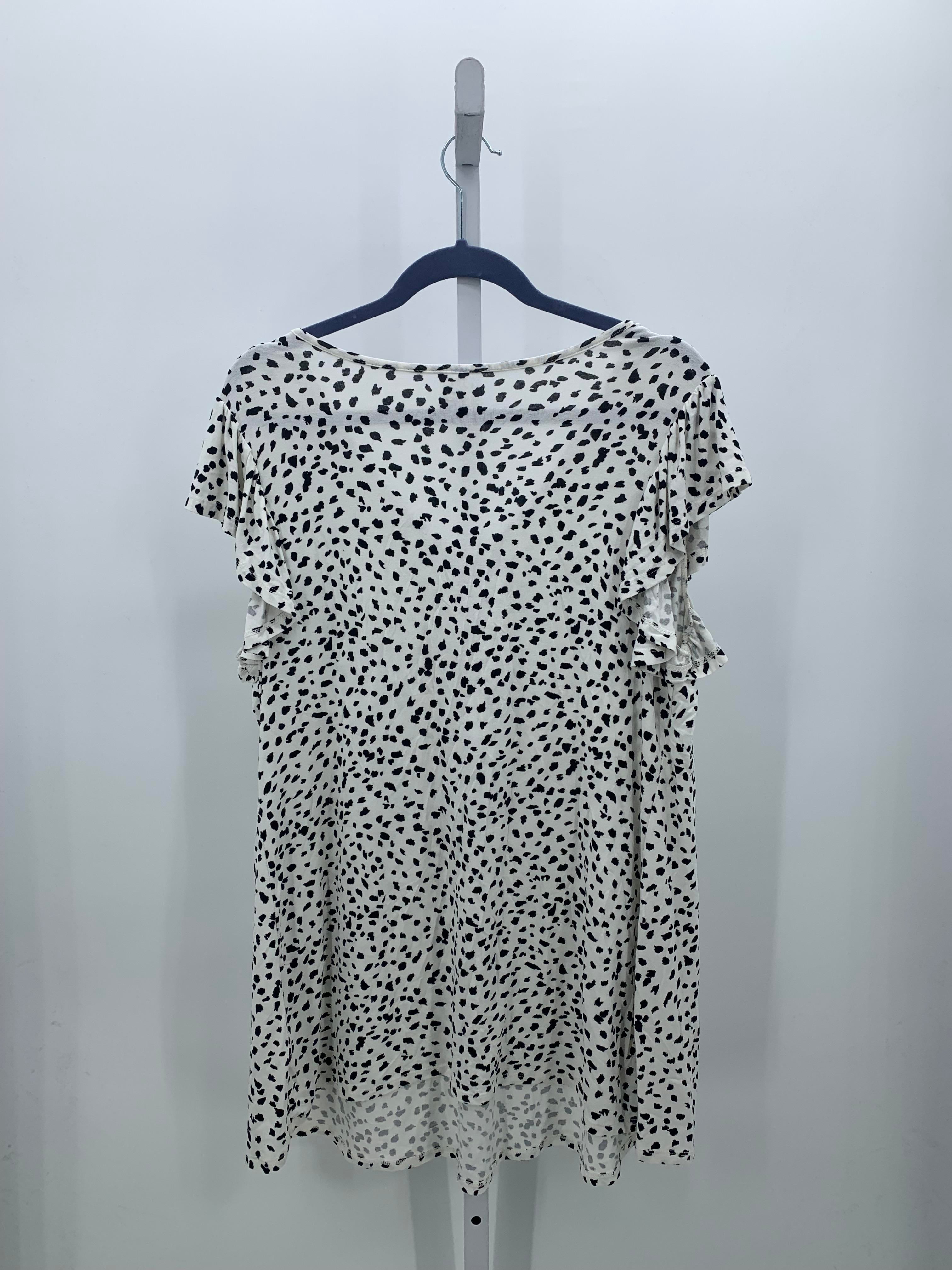Time and Tru White Size Large Maternity Short Sleeve Shirt